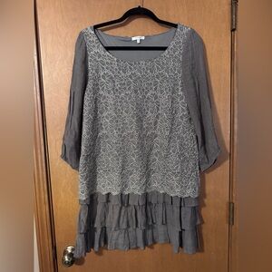 Jodifl boutique brand. Elegant Gray Lace Women's Tunic. Size M. Never been worn